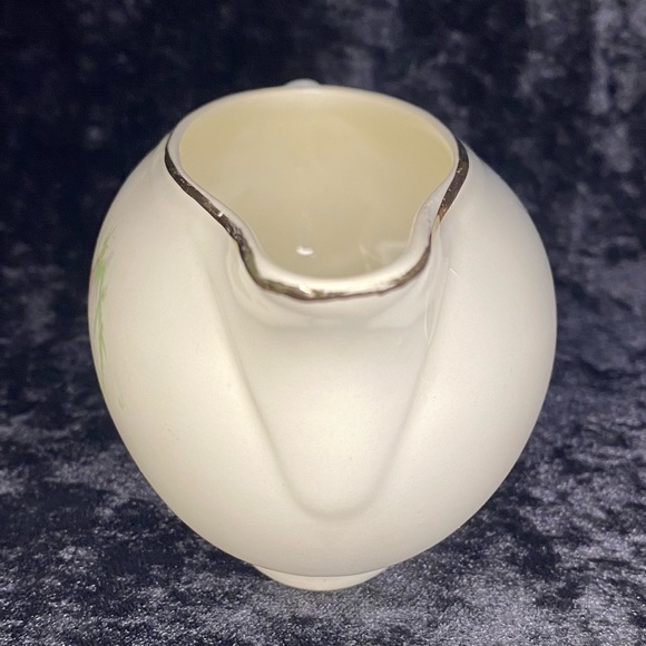 VTG Taylor Smith  USA Rose Moss Sauce Jug numbered 2803 Gold Trim Floral Dish. - Picture 6 of 7